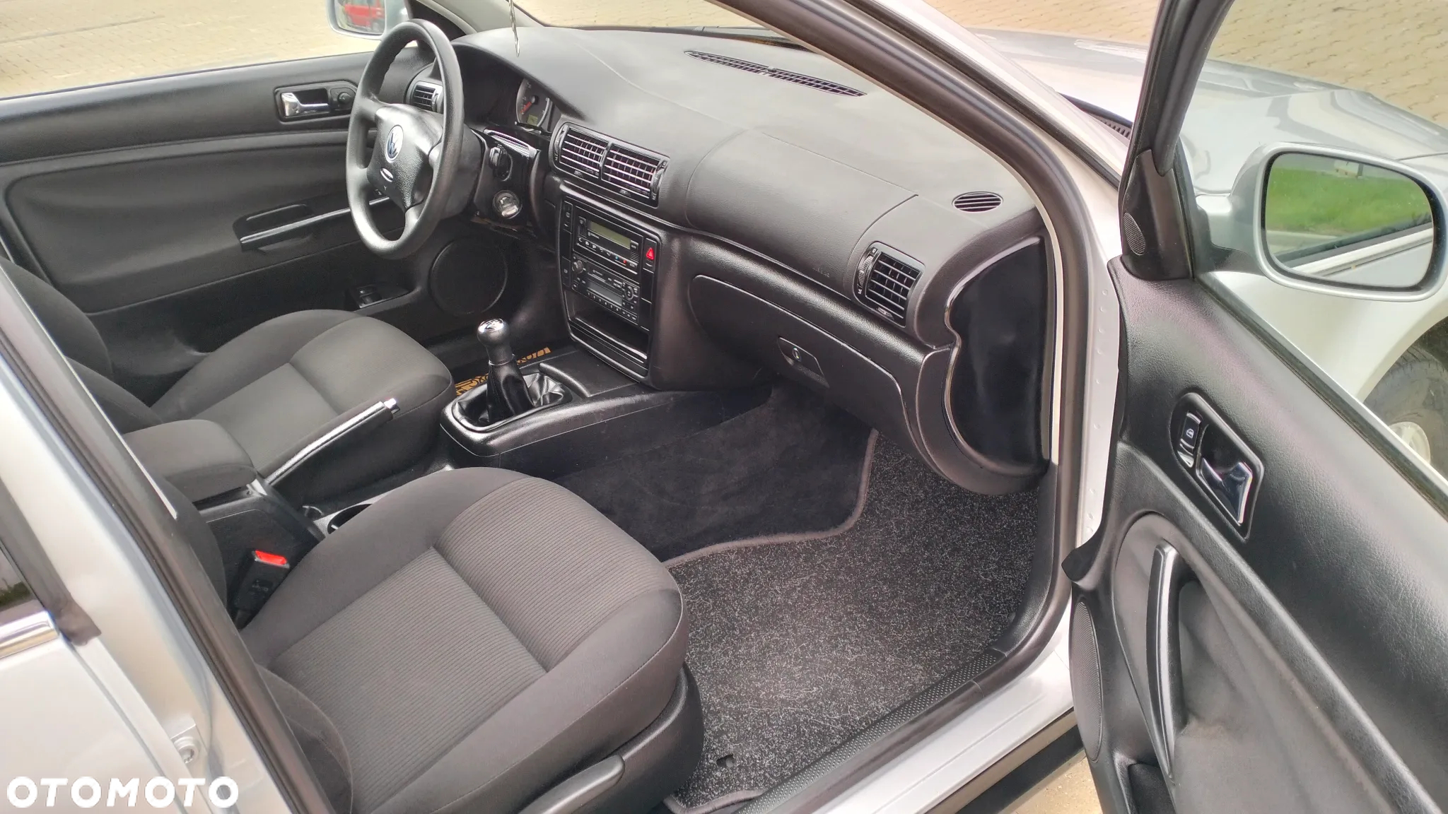Volkswagen Passat - 14