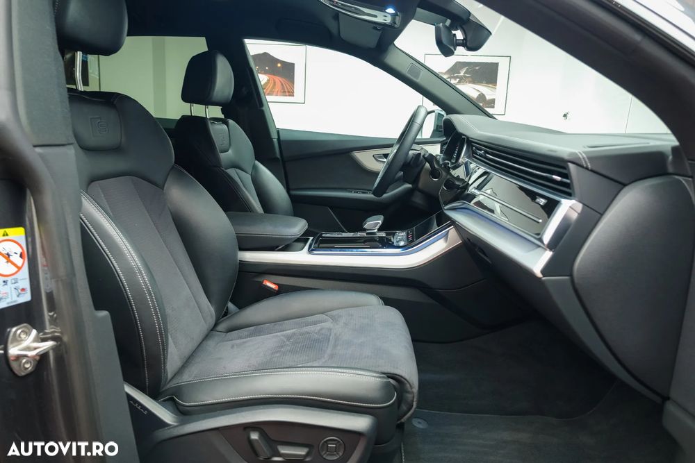 Audi Q8 55 TFSI quattro Tiptronic MHEV - 36