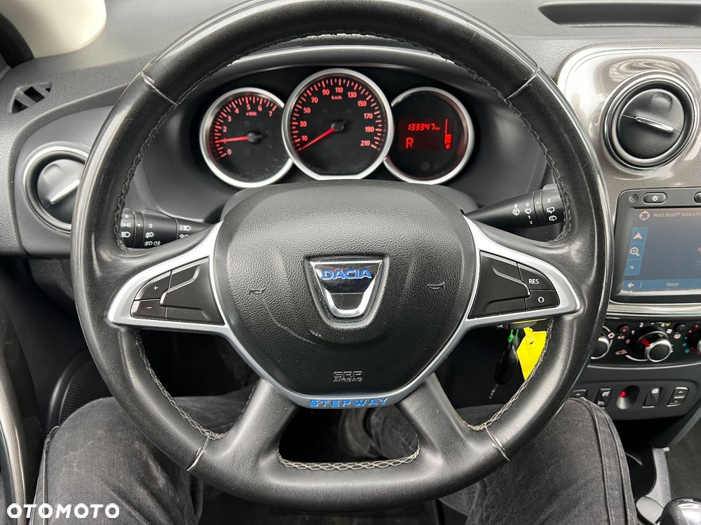 Dacia Sandero - 32