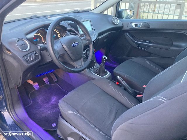 Ford Fiesta - 10