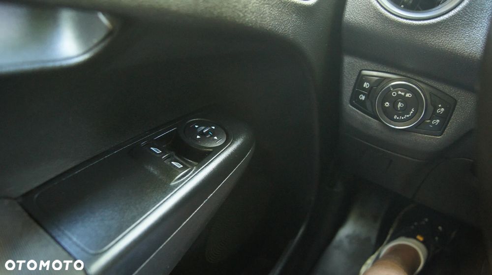 Ford TRANSIT COURIER - 20