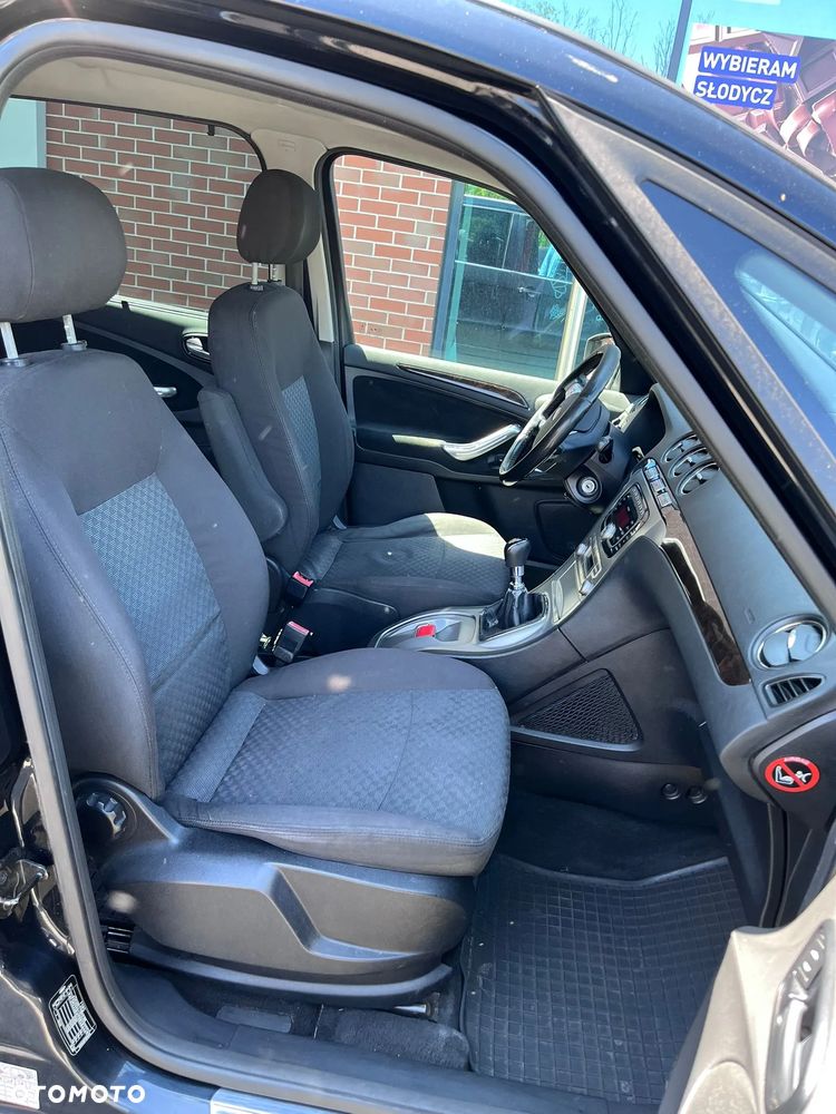Ford Galaxy 2.0 TDCi Ghia - 23