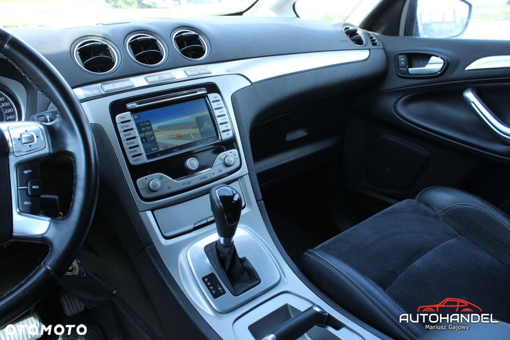 Ford S-Max - 14