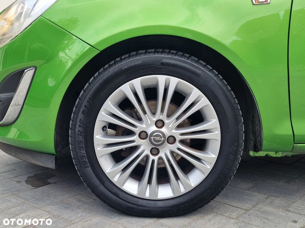 Opel Corsa 1.4 16V Cosmo - 30