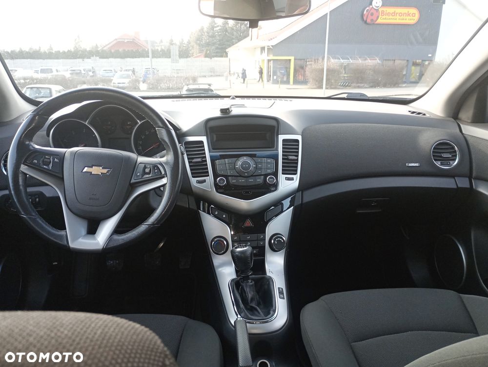Chevrolet Cruze - 8