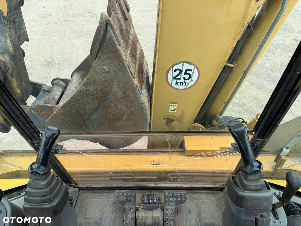 Caterpillar 432 D 4X4 - 12