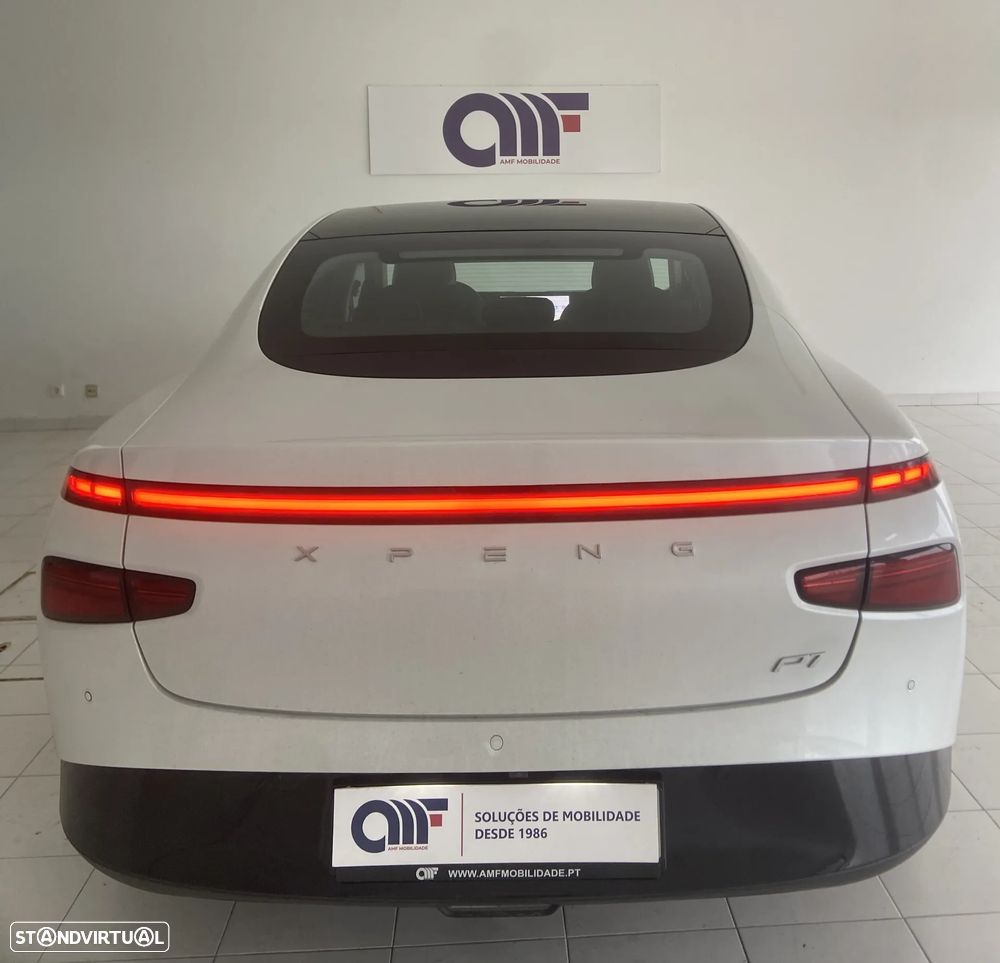 Xpeng P7i 86.2 kWh Long Range - 6