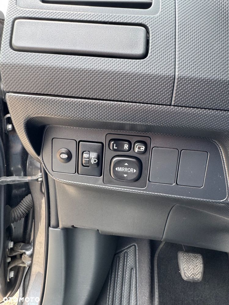 Toyota Auris - 14