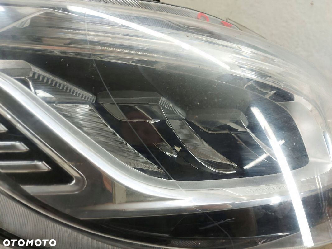 Mercedes Sprinter 907 W907 W910 18- Prawa Lampa przednia przód reflektor - 4