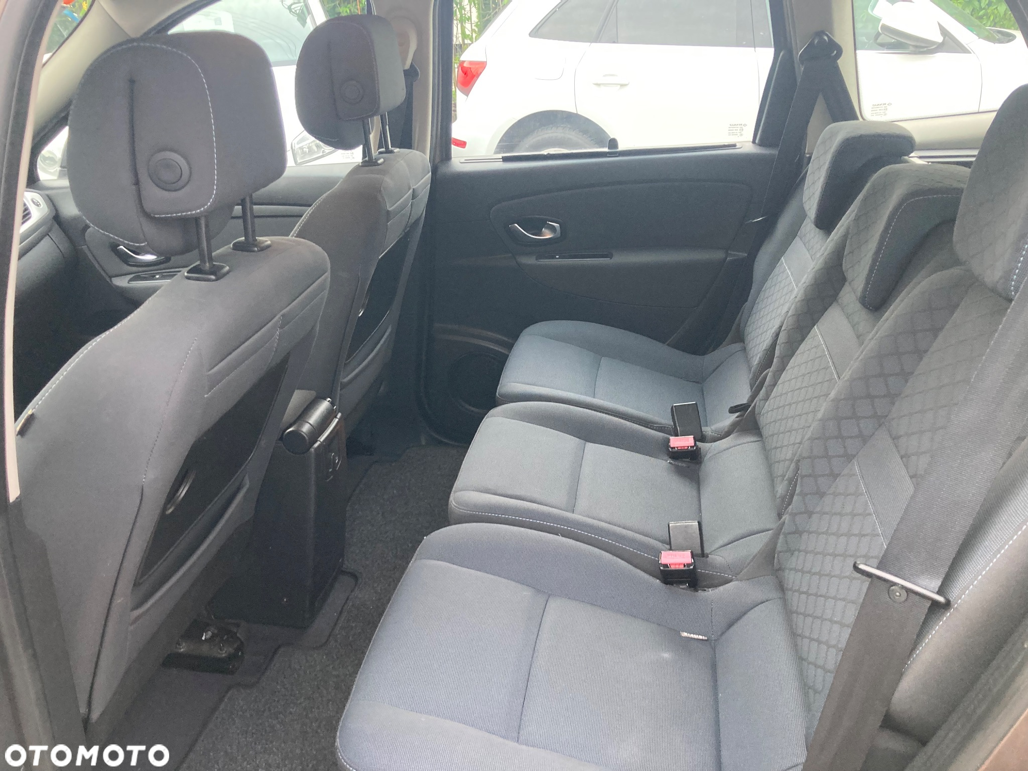 Renault Scenic 1.6 16V 110 Authentique - 9
