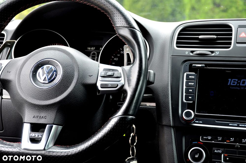 Volkswagen Golf 2.0 GTI DSG - 27