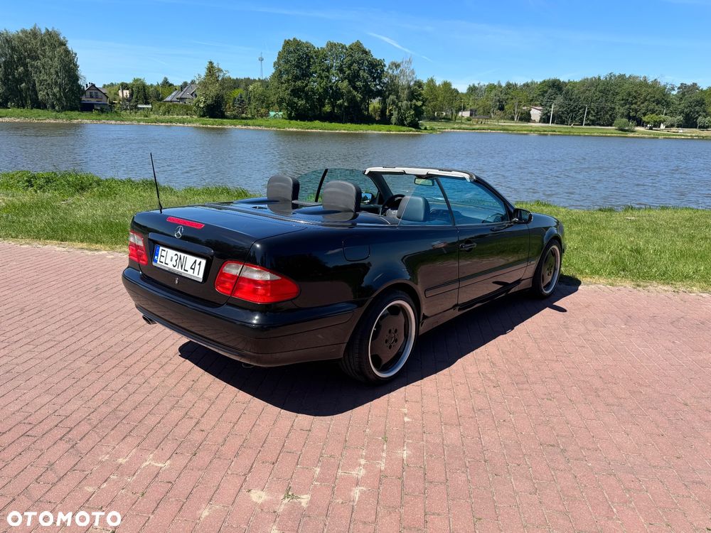 Mercedes-Benz CLK - 6