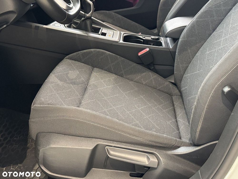 Volkswagen Golf - 23