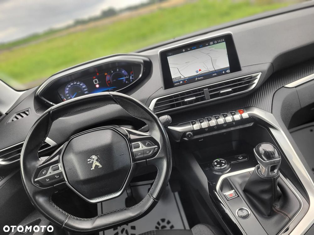 Peugeot 3008 - 24