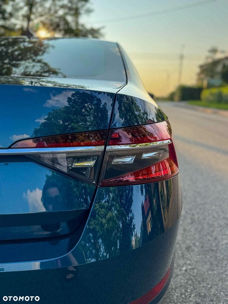 Skoda Superb 2.0 TDI SCR Style DSG - 8