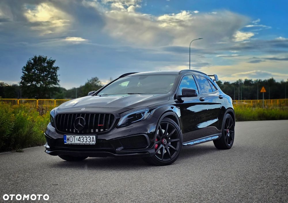 Mercedes-Benz GLA 45 AMG 4-Matic - 3
