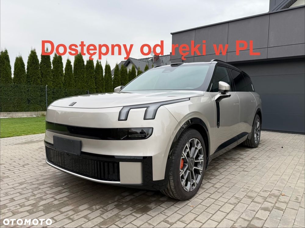 Lynk & Co 900