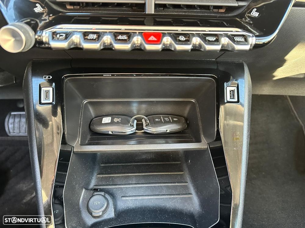 Peugeot e-2008 50 kWh Active Pack - 19