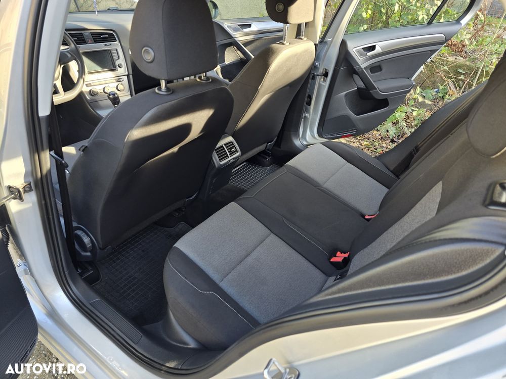 Volkswagen Golf 1.6 TDI DPF BMT Trendline - 18