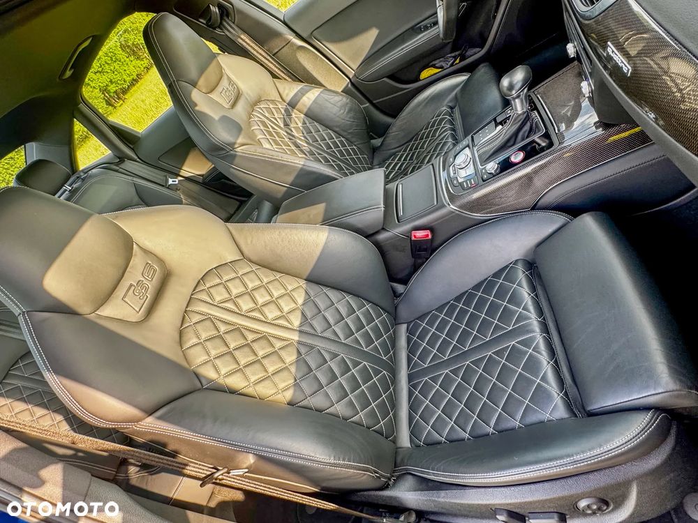 Audi S6 Limousine - 16