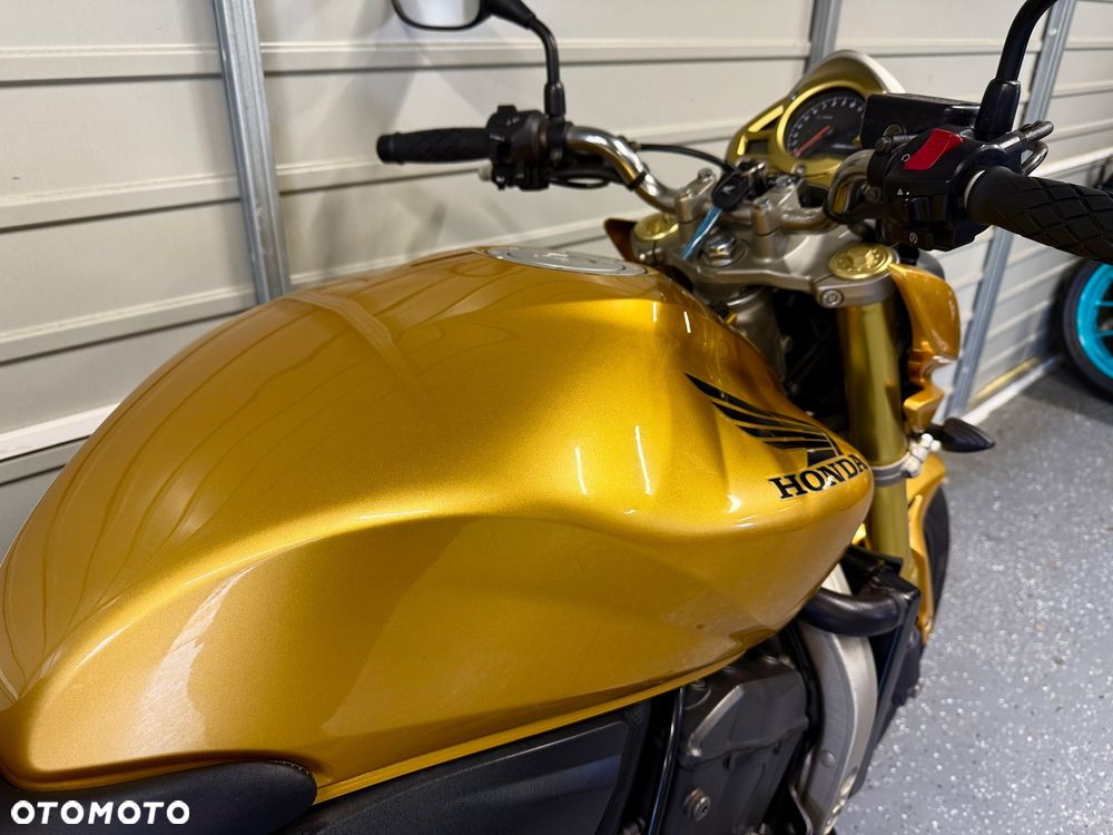 Honda Hornet - 10