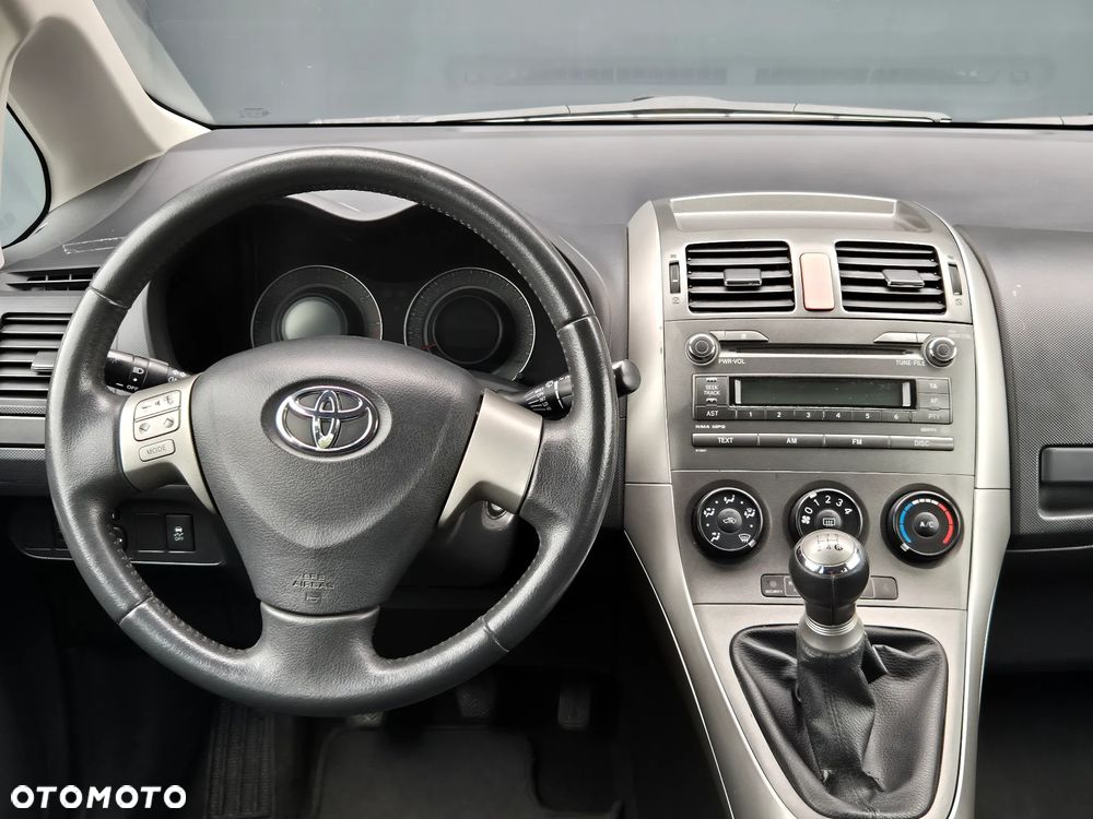 Toyota Auris 1.4 VVT-i Terra - 13