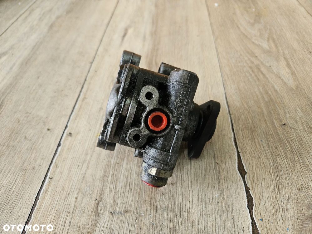Pompa wspomagania VW Passat B5 FL Lift 1,9 TDI 8D0145177A - 2