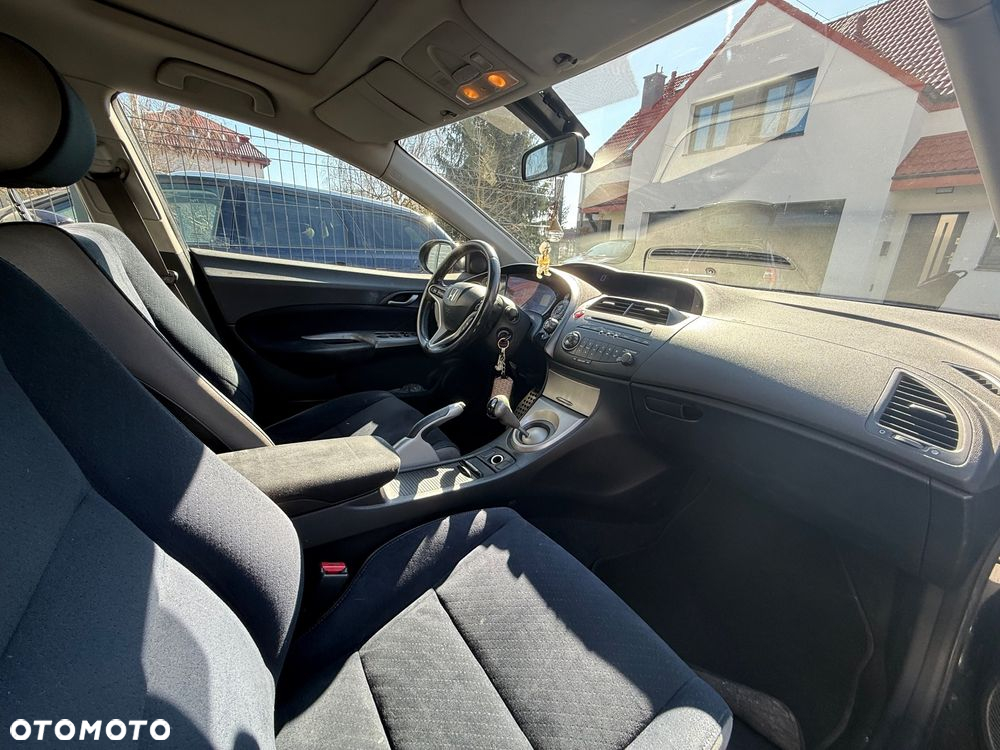 Honda Civic 1.8 Executive - 12