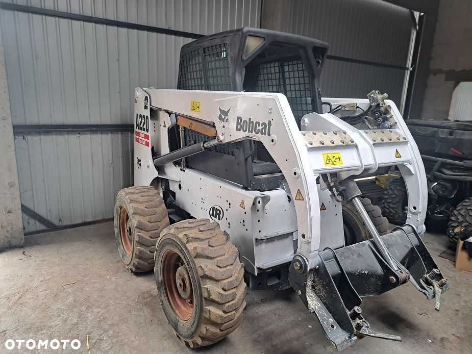 Hitachi EX30 - 12