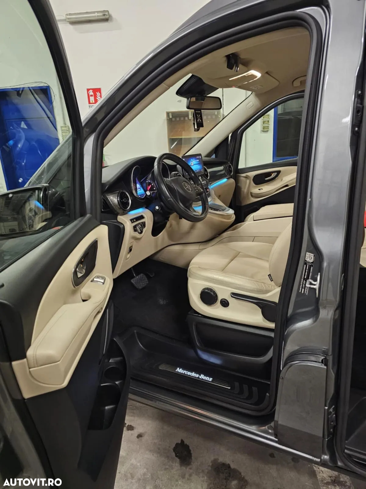 Mercedes-Benz V 250 d extralang 9G-TRONIC Edition 2020 - 15