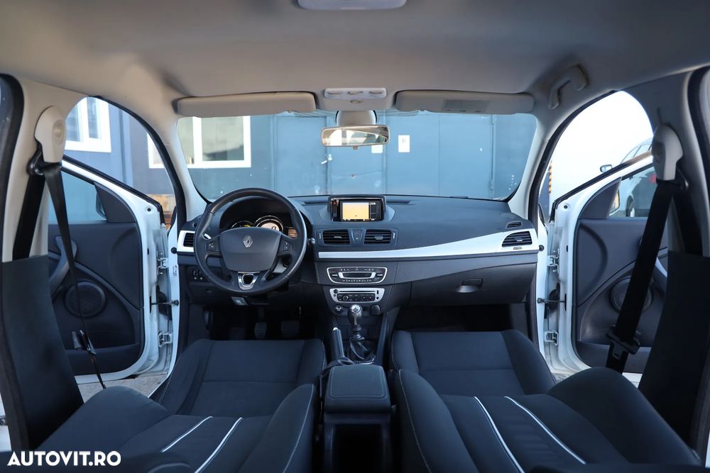 Renault Megane dCi 110 FAP Paris Business - 11