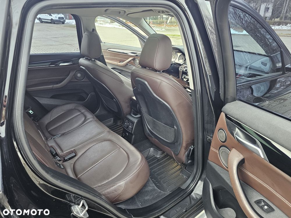 BMW X1 sDrive16d xLine - 19