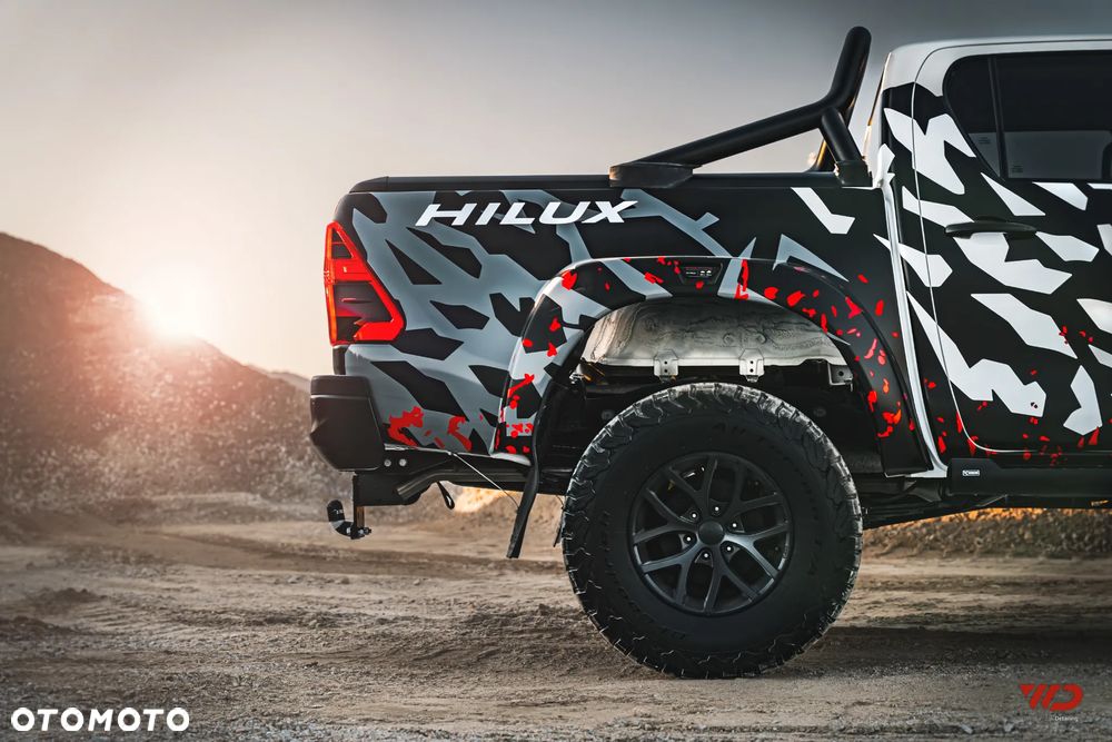 Toyota Hilux 2.8 D-4D Double Cab Invincible 4x4 - 5