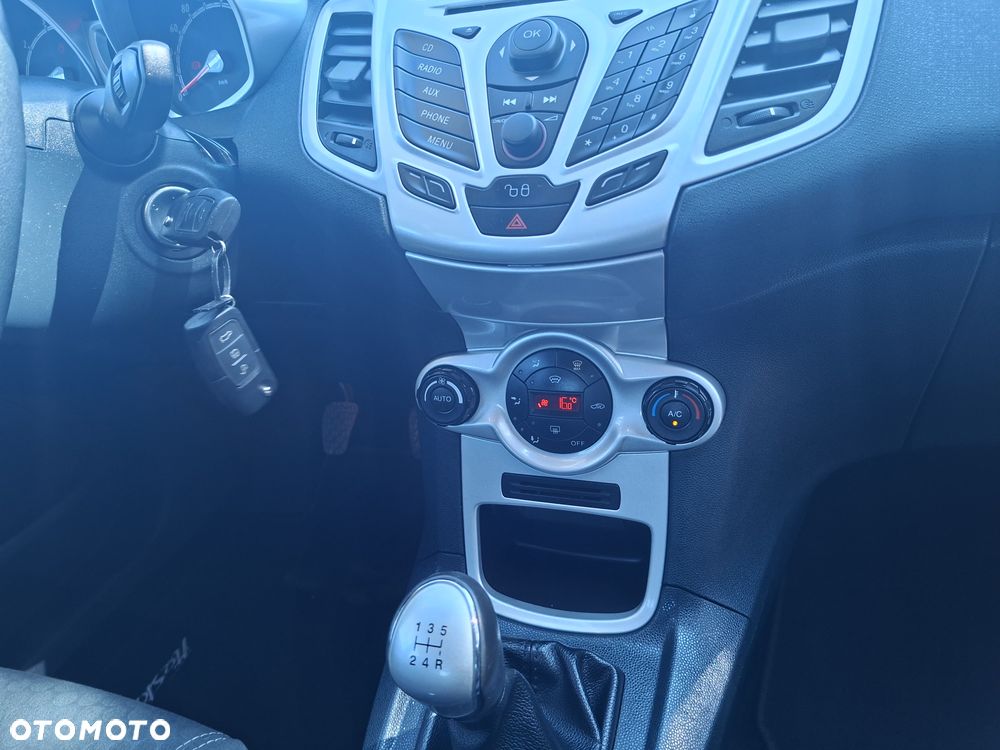 Ford Fiesta 1.25 Titanium EU5 - 9