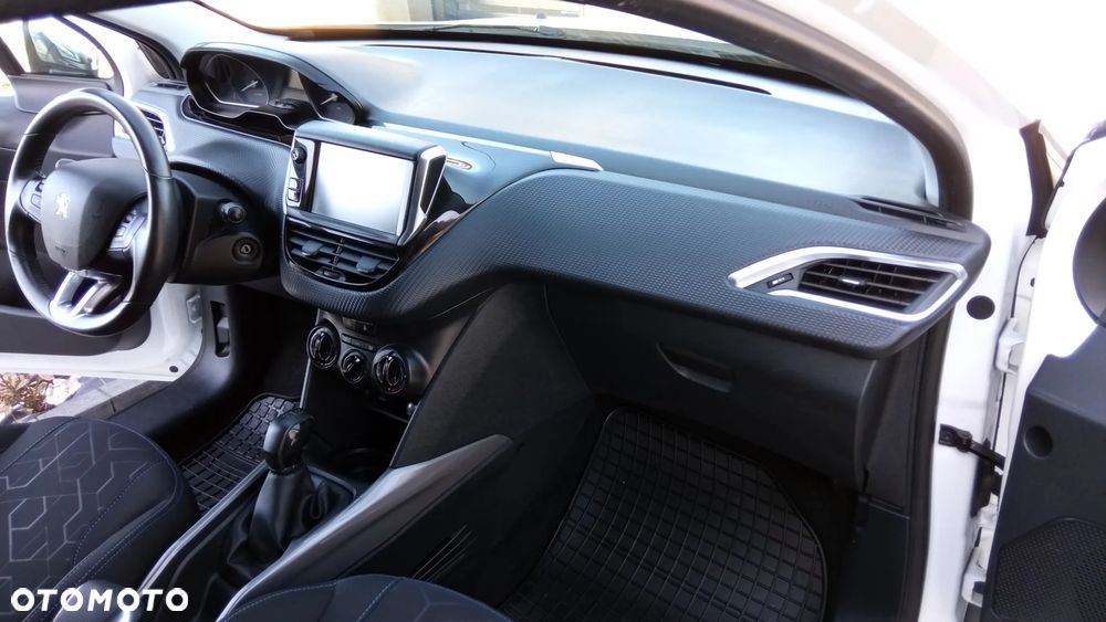 Peugeot 2008 1.2 Pure Tech Style - 23