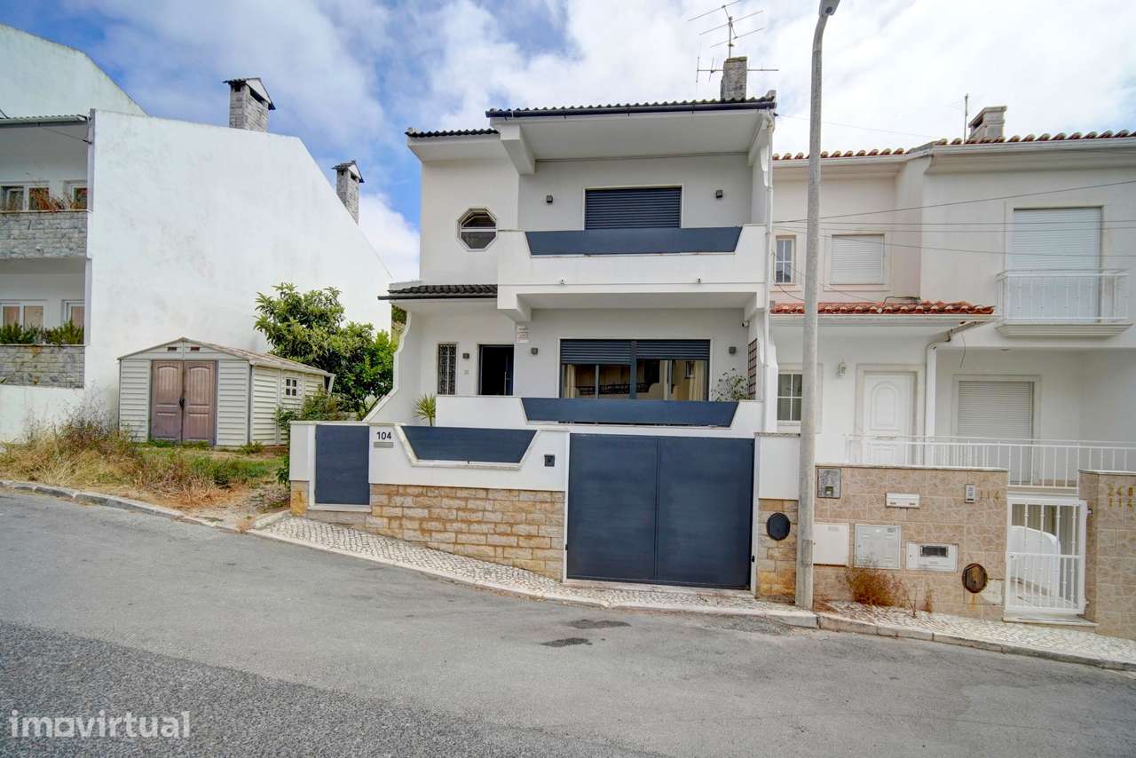 Vende Moradia V4 Estoril - Grande imagem: 2/42