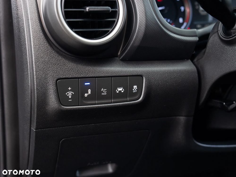 Hyundai Kona 1.6 T-GDI DCT Premium - 33