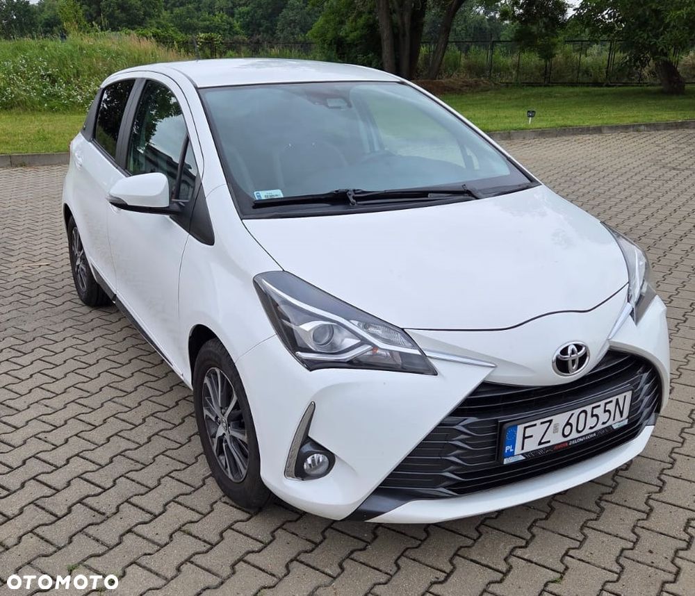 Toyota Yaris 1.5 Premium - 1