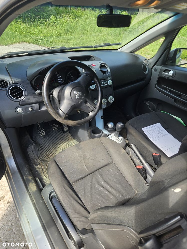 Mitsubishi Colt - 6