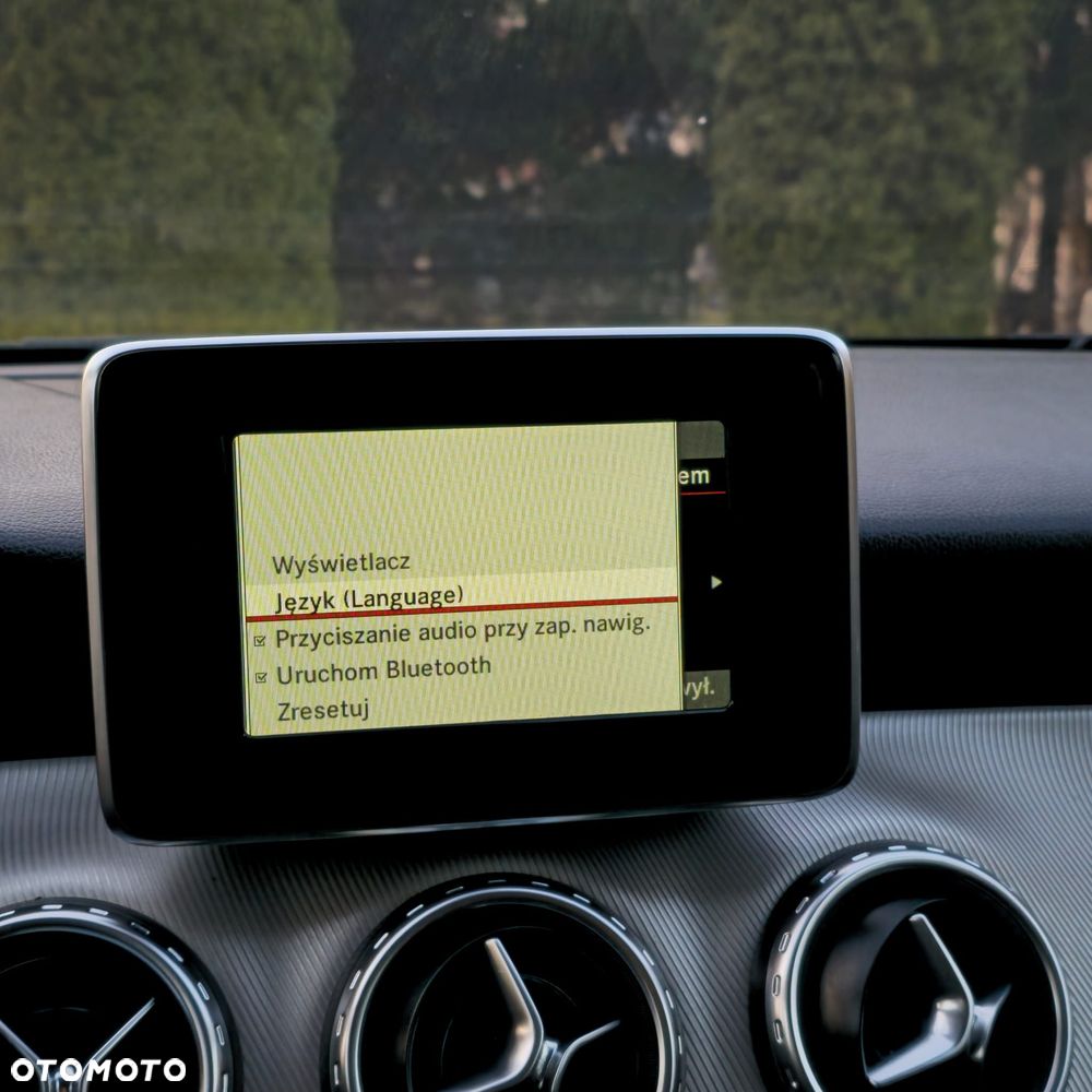 Mercedes-Benz GLA 220 d 4Matic 7G-DCT AMG Line - 32