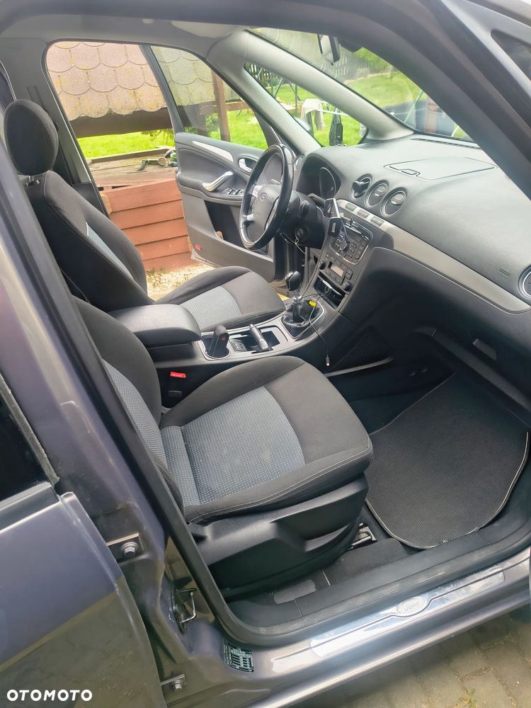 Ford Galaxy 2.0 TDCi Trend - 14