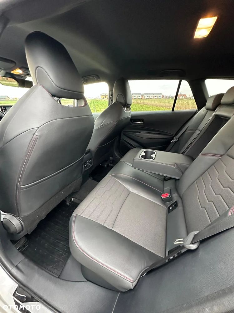 Toyota Corolla 1.8 Hybrid Executive - 8