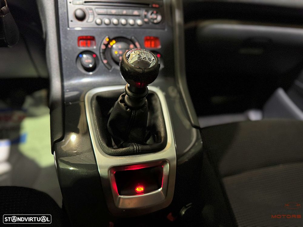 Peugeot 5008 1.6 HDi 7L SE Style - 25