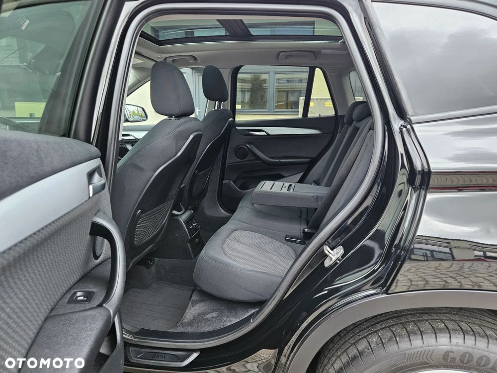 BMW X1 sDrive18i Advantage - 13