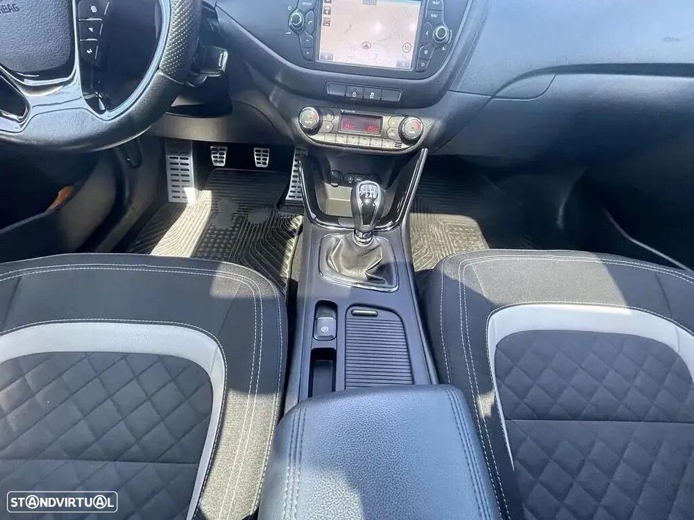 Kia Ceed - 8