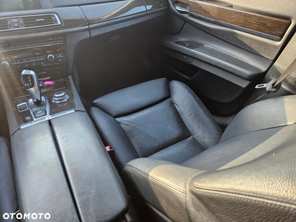 BMW Seria 7 - 8