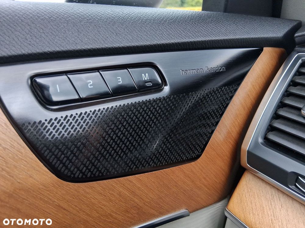 Volvo XC 90 - 20