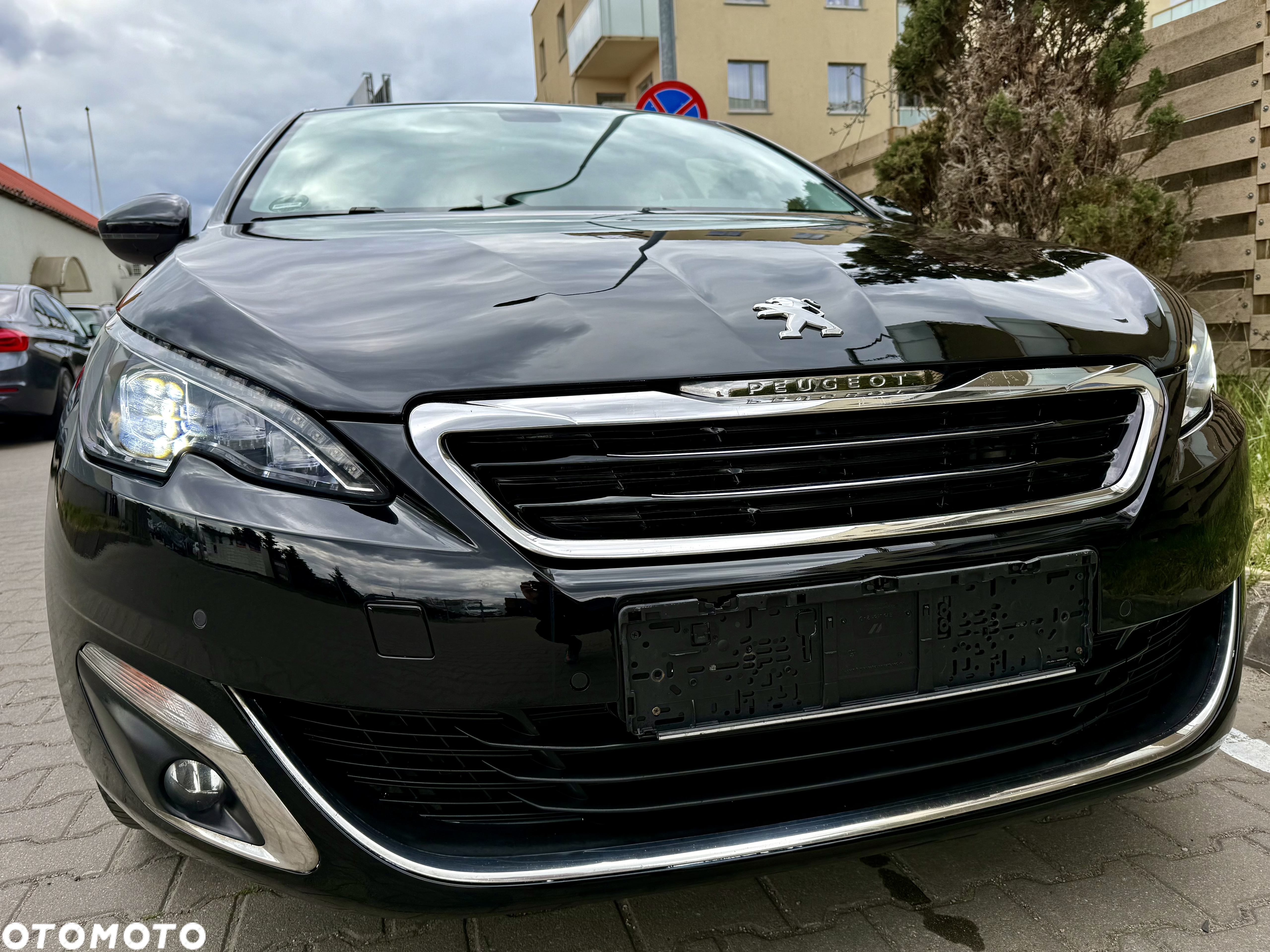 Peugeot 308 SW 1.2 PureTech Allure S&S - 21