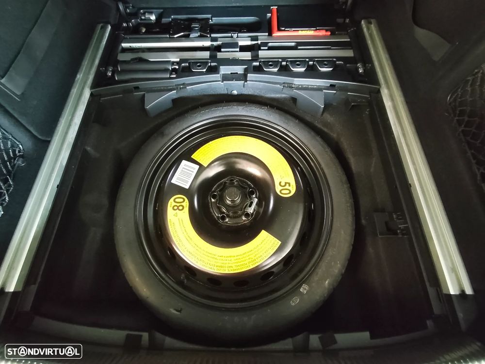 Audi A4 Avant 2.0 TDI quattro Advance S tronic - 32