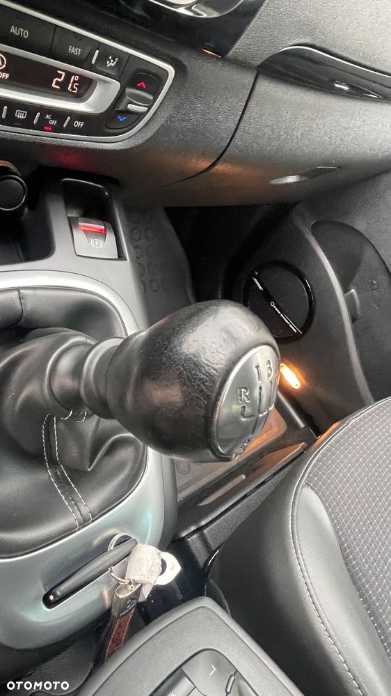 Renault Scenic 1.4 16V TCE Bose Edition - 12